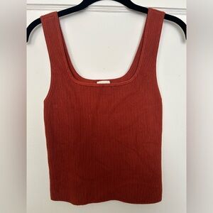 Burnt Orange fitted tank top.